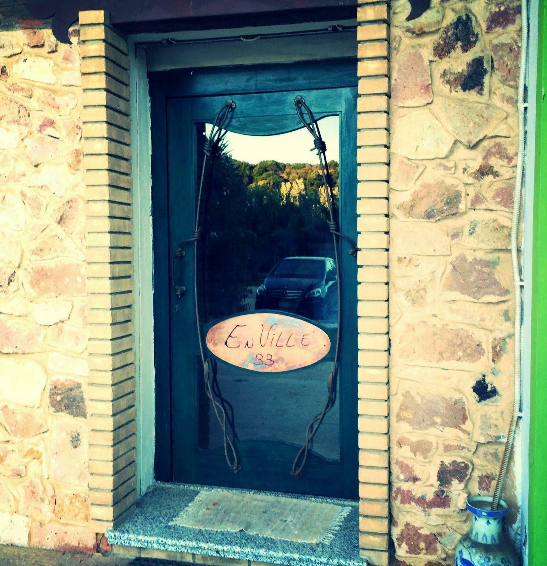 En Ville Bed And Breakfast 贡内萨 外观 照片